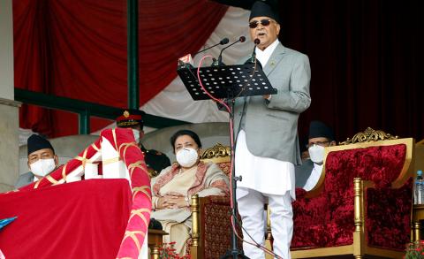 प्रधानमन्त्री केपी शर्मा ओली शुक्रबार ७१ औँ राष्ट्रिय प्रजातन्त्र दिवसका अवसरमा टुँडिखेलमा आयोजित समारोहमा । 
